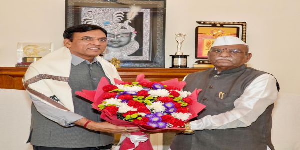राज्यपाल बागडे की केंद्रीय श्रम एवं रोजगार और युवा मामले एवं खेल मंत्री डॉ. मनसुख मांडविया से शिष्टाचार भेंट