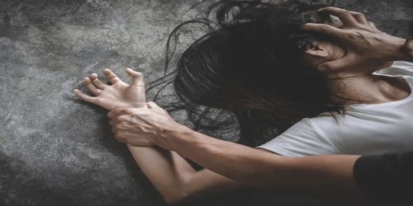 धारः दोस्त की मदद से युवक ने किया नाबालिक के साथ दुष्कर्म