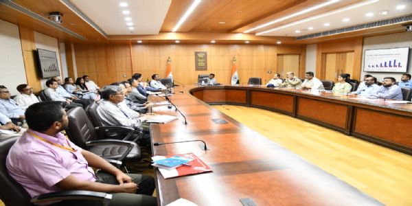 असम के मुख्य सचिव ने की सड़क सुरक्षा की समीक्षा बैठक, हादसों में मामूली कमी पर भी चिंता बरकरार