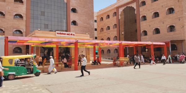 मथुरादास माथुर अस्पताल में गर्मी से राहत के लिए की विशेष व्यवस्था