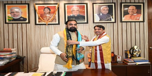 मुख्यमंत्री से मिले अर्जित चौबे, किया अभिनंदन