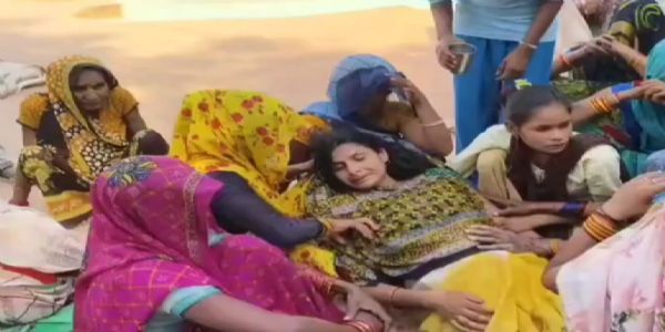 पत्नी के प्रेमी की धमकी से डरे राजमिस्त्री ने फांसी लगा कर दी जान