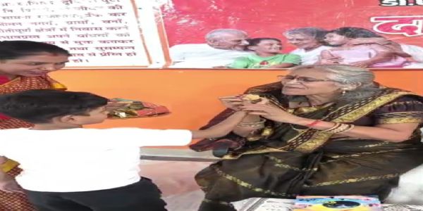 सरस्वती शिशु विद्या मंदिर में दादा-दादी, नाना-नानी सम्मान समारोह आयोजित