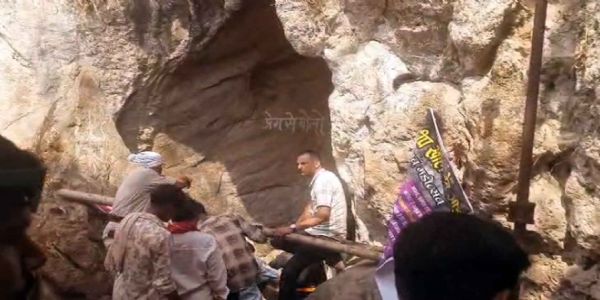 छत्तीसगढ़ का मंढीप खोल गुफा : रहस्य, आस्था और साल में एक दिन की अनोखी यात्रा