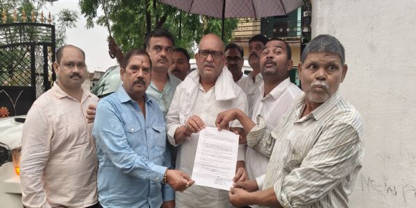 लापता युवक के घर पहुंचे कांग्रेस के प्रदेश अध्यक्ष ने पुलिस पर लगाया गम्भीर आरोप