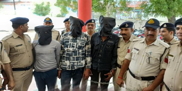 दतिया पुलिस की बड़ी सफलता, अंतरराज्यीय मूर्ति चोर सहित 3 आरोपी गिरफ्तार, 25 लाख की चांदी की मूर्ति बरामद