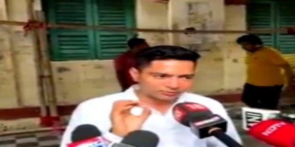 चुनाव 26 : दूसरे चरण के मतदान में कहीं जगहों पर तनाव की स्थिति