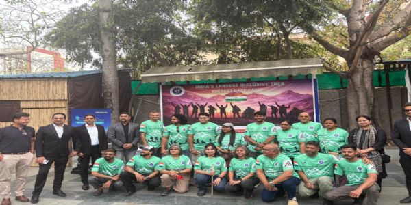 दिव्यांग जनों के साथ 15 सदस्यीय टीम हिमालय  पर्वत पर चढ़ने के लिए निकलेगी