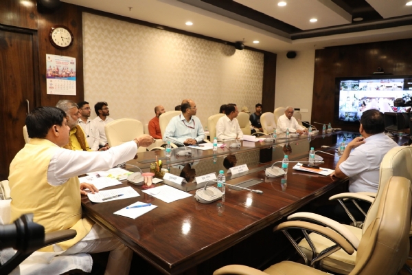 मुख्यमंत्री डॉ. मोहन यादव ने श्रमिक परिवारों के लिए राशि की अंतरित