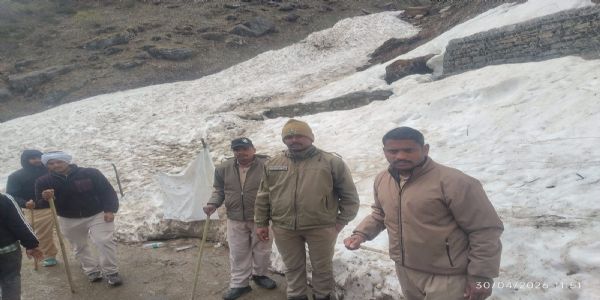 बारिश के बीच केदारनाथ यात्रा जारी