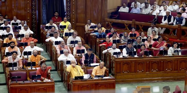 जो काले कर्मों से राजमहल सजाते हैं, वही इतिहास में कलंक बन जाते हैं : योगी आदित्यनाथ