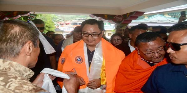 केंद्रीय मंत्री किरेन रिजिजू आधिकारिक दौरे पर सिक्किम पहुंचे