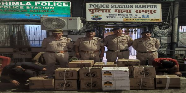 रामपुर में वाहन से अवैध शराब बरामद, दो लोगों पर मामला दर्ज