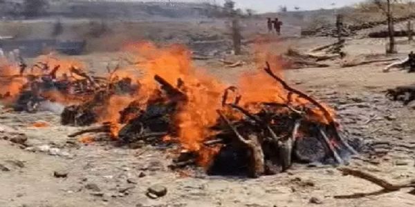 मप्र का धार हादसाः तीन गांवों में हुआ 16 लोगों का अंतिम संस्कार, परिजनों को आर्थिक सहायता का ऐलान