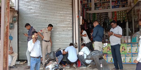 लीज व किराया के 15.26 लाख बकाया, भखारा में दो दुकानें सील