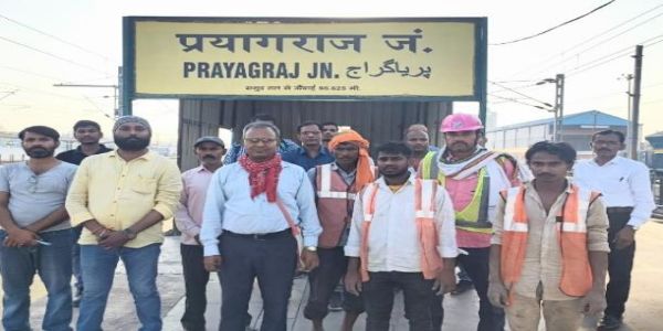 रेलवे कर्मचारियों ने शिकागो के शहीदों को दी श्रद्धांजलि, निजीकरण के खिलाफ बुलंद की आवाज