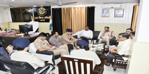 बरेली परिक्षेत्र में अपराध नियंत्रण और कानून व्यवस्था पर सख्ती, लंबित मामलों के शीघ्र निस्तारण के निर्देश