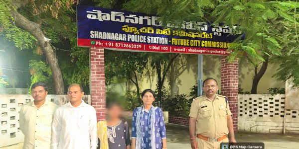 अनूपपुर: लापता किशोरी को तेलंगाना से किया बरामद, परिजनों को सौपी