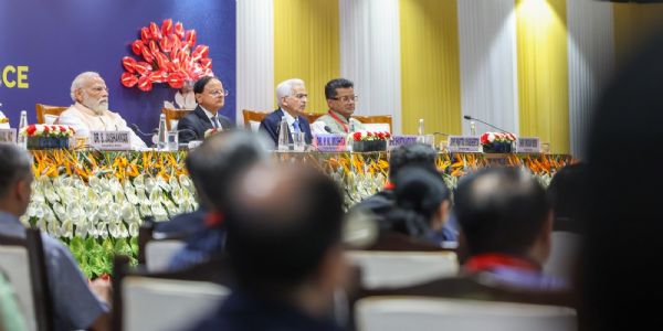 प्रधानमंत्री नरेन्द्र मोदी गुरुवार को नई दिल्ली में आयोजित मिशन प्रमुख सम्मेलन में