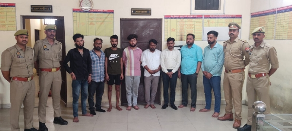 पुलिस की गिरफ्त में शातिर बदमाश