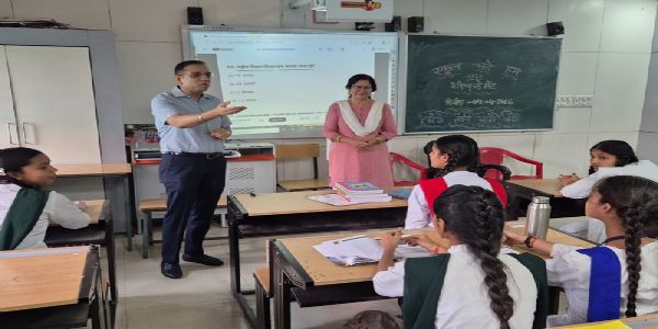 स्कूल चले हम अभियानः मप्र के समस्त स्कूलों में आयोजित हुआ भविष्य से भेंट कार्यक्रम