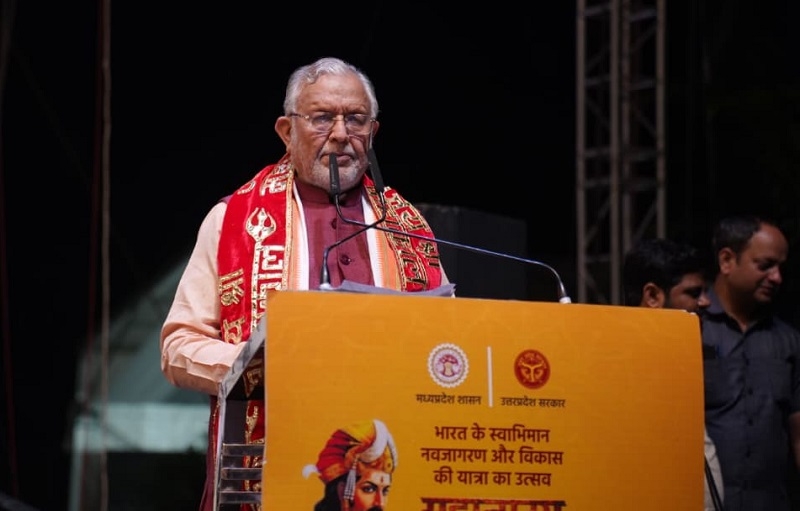 काशी में सम्राट विक्रमादित्य महानाट्य के समापन अवसर पर मंत्री सुरेश कुमार