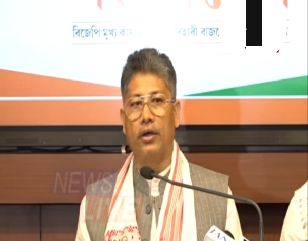 प्रदेश भाजपा मुख्यालय अटल बिहारी वाजपेयी भवन में शनिवार को संवाददाता सम्मेलन को संबोधित करते हुए राज्य के मंत्री पीयूष हजारिका।