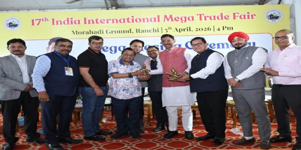 ट्रेड फेयर में रविवार की छुट्टी के कारण लोगों ने की जमकर खरीदारी