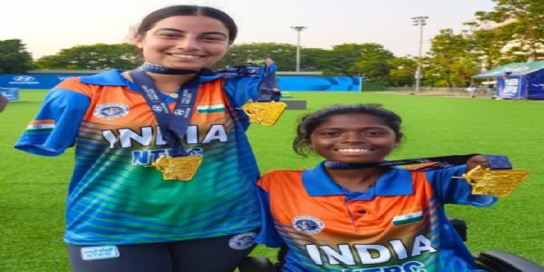 भारतीय पैरा तीरंदाज शीतल और पायल नाग भारतीय पैरा तीरंदाज शीतल और पायल नाग