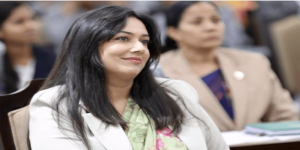 डिप्टी स्पीकर पद के लिए सर्वाधिक चर्चा में रही खुशबू ओली