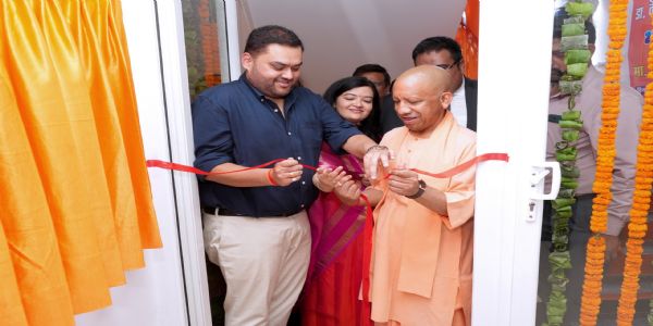 इमर्जिंग टेक्नोलॉजी को बढ़ावा देने में मददगार होगी कंप्यूटर लैब : मुख्यमंत्री योगी