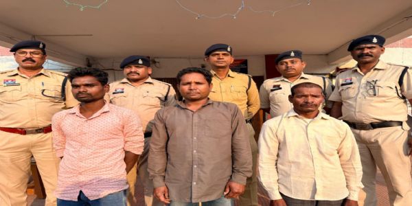 जांजगीर चांपा: सीएससी सेंटर में डेटोनेटर विस्फोट से मचा हड़कंप, तीन आरोपित गिरफ्तार