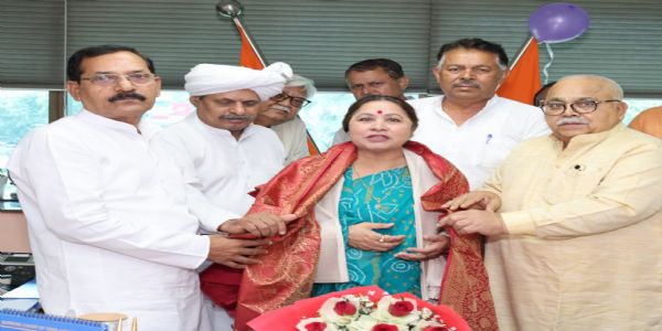 स्थायी समिति अध्यक्ष ने दिल्ली पंचायत संघ के प्रतिनिधियों से की मुलाकात