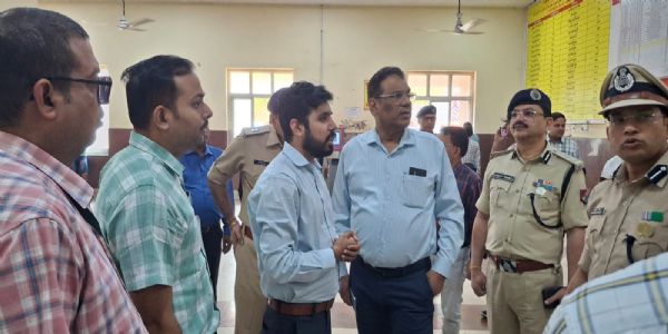 खड़गपुर रेल मंडल द्वारा शालीमार स्टेशन पर यात्री सुविधाओं का जायजा