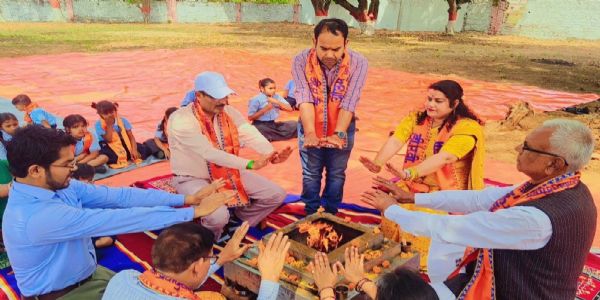 वैदिक मन्त्रोंच्चार के साथ डीएवी पब्लिक स्कूल का शुभारंभ