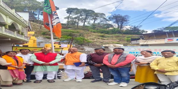 भाजपा ने उत्साह के साथ मनाया पार्टी का स्थापना दिवस