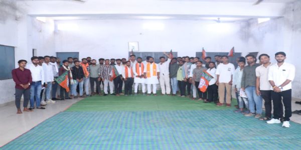सैकड़ों युवाओं ने थामा भाजपा का दामन, धमतरी में हुआ भव्य प्रवेश कार्यक्रम