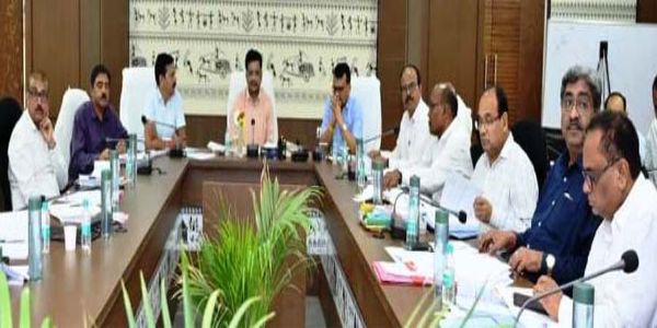 ई-ऑफिस में फाईल बढ़ाते समय सभी नियमों एवं स्पष्ट अभिमत के साथ हो प्रस्तुतिकरण : प्रमुख सचिव बोरा