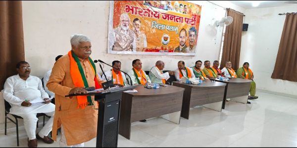 भाजपा सुशासन, विकास और एकता के लिए कृतसंकल्पित : सांसद