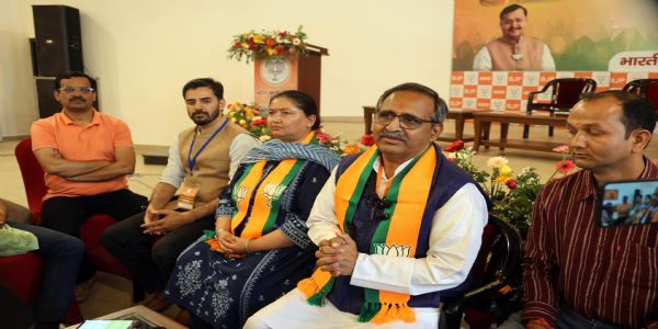 प्रदेश कार्य समिति की बैठक में पहली बार मोर्चों के अलावा प्रकोष्ठों के संयोजकों को किया शामिल :रणधीर शर्मा