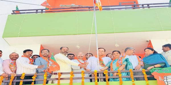 कार्यकर्ताओं की मेहनत और समर्पण से मजबूत हुआ भाजपा का संगठन : सांसद छत्रपाल गंगवार