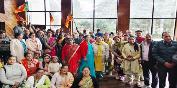 भाजपा कार्यकर्ताओं ने हर्षोल्लास से मनाया पार्टी का स्थापना दिवस