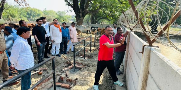 वाराणसी : नालों पर हुए अतिक्रमण व गंदगी का अब ड्रोन कैमरे से होगा सर्वे