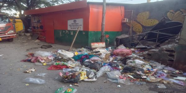 ठाणे सफाई मुहिम सिर्फ फोटों में , कोपरी में कचरे के अंबार -डॉ प्रशांत पर्यावरणविद