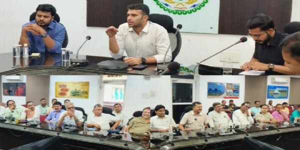 संवाद कार्यक्रम: जिला प्रशासन और मीडिया के बीच चर्चा, विकास कार्यों की दी जानकारी