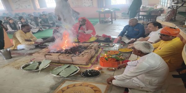 महावीरी विजयहाता में वैदिक रीति से नए सत्र का शुभारंभ