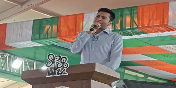 चुनवा 26 : कूचबिहार में अभिषेक बनर्जी ने अनाचार बनाम विकास की लड़ाई को बताया चुनाव