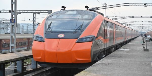 पूसीरे ने कामाख्या डिपो में शुरू की वंदे भारत स्लीपर ट्रेनों के लिए उन्नत तकनीकी प्रणाली