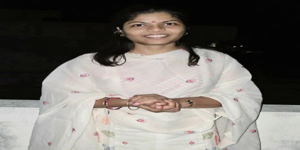 हमीरपुर की श्वेता साहू ने समीक्षा अधिकारी परीक्षा 2023 में 58वीं रैंक हासिल कर टेढ़ा गांव का बढ़ाया मान