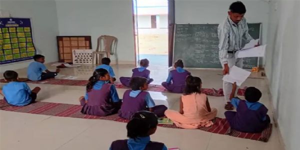 नक्सली जहां सरकार विरोधी शिक्षा देते थे, वहां खोले जाएंगे 22 स्कूल